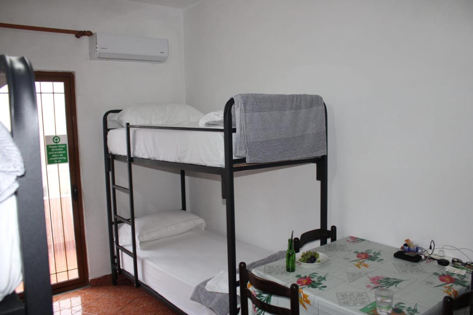 Crew Hostel Tirana Esterno foto